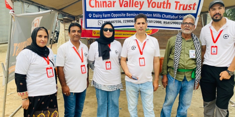 Chinar Valley organised medical camp at Khomeini Chowk under leadership of Shiraz Malik