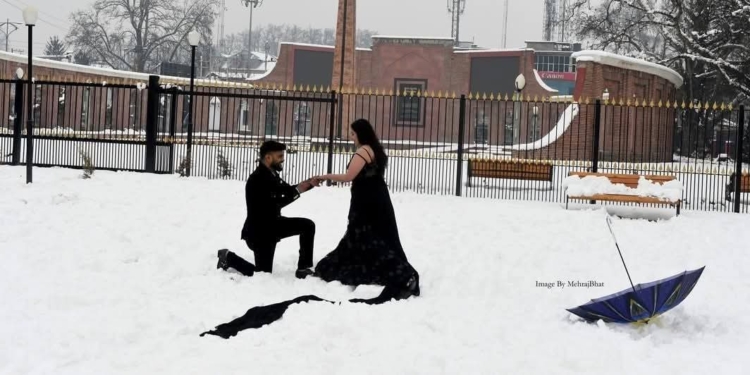 Non-Sensitive Photography Threatens Balidan Stambh’s Iconic Value, Action Urged