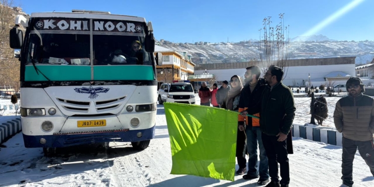 DC Kargil flags off artisans of Handloom, Handicrafts, DIC to Delhi Haat