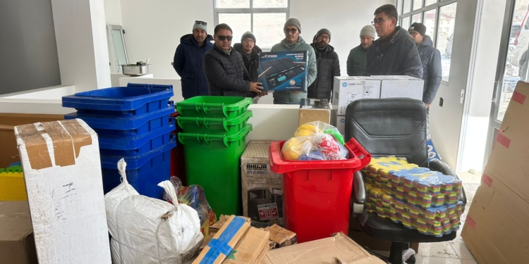 EC Zakir Hussain distributes school equipment to PM SHRI Schools under Phase-II