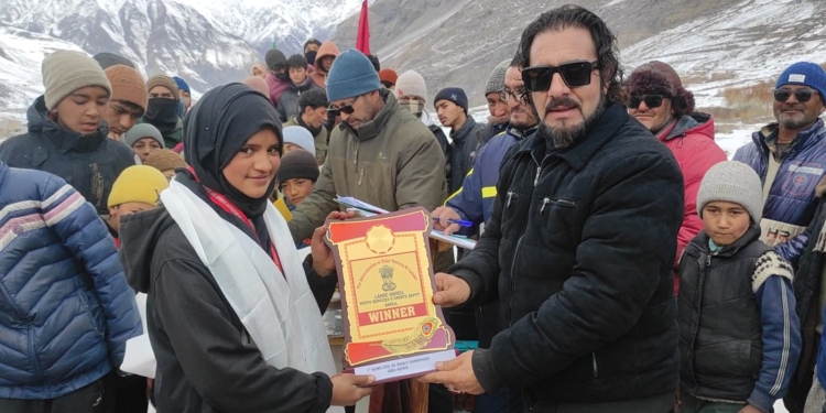 Closing ceremony of 20-day Second Ice Hockey Coaching Camp, First Block Level Championship held at Tai-Suru