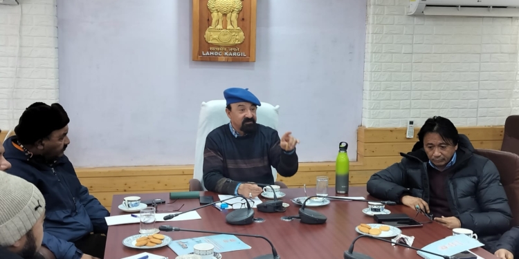 CEC chairs meeting to discuss issues of street vendors of Kargil town