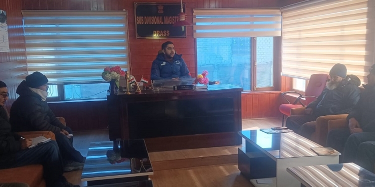 SDM Drass conducts preparatory meeting ahead of bad weather