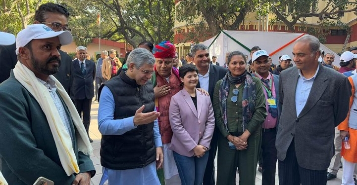 Union Minister Ashwini Vaishnaw interacts with special invitees of ‘Mann Ki Baat’ for the 76th Republic Day Parade
