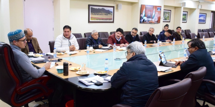 CM holds pre-budget consultation with public representatives of Srinagar, Bandipora & Ganderbal