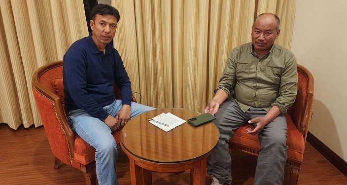 Proprietor Zanskar Courtyard Guest House, President Zanskar Hotel/Guest House and Homestay Association call on EC Tashi