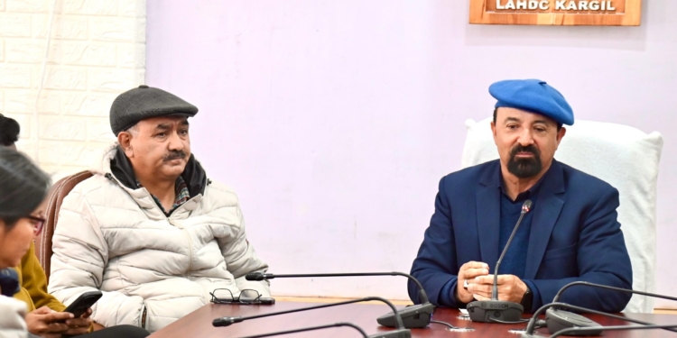 LAHDC, Kargil bids farewell to ADC Ghulam Mohi-ud-Din Wani on his superannuation