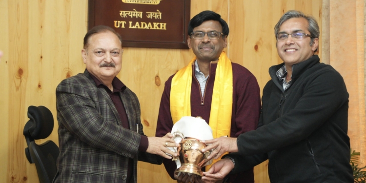UT Administration bids farewell to Outgoing Commissioner/Secretary Dr. Vasanthakumar Namasivayam