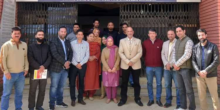 Dr Jehangir Bakshi Assumes Additional Charge as Director,J&K AIDS Control Society
