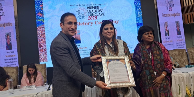 Journalist Farzana Mumtaz bags Dayawati Modi Stree Shakti award
