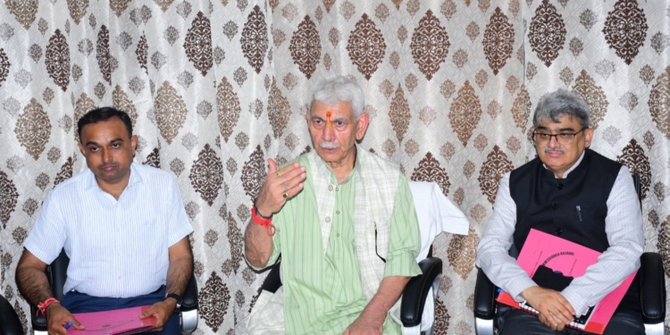 Lieutenant Governor visits Rajouri, meets the families affected due to unprovoked heavy firing by Pakistan