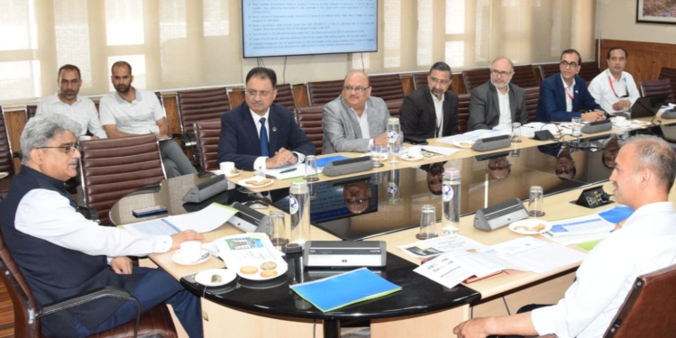 CS reviews business performance of J&K Bank