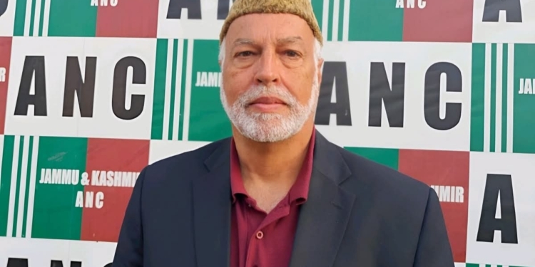 Statehood Not a Favour but a Constitutional Right: Muzzafar Shah