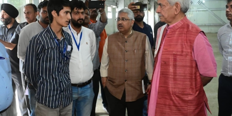 Lieutenant Governor Manoj Sinha visits Nunwan and Chandanwari Base camps
