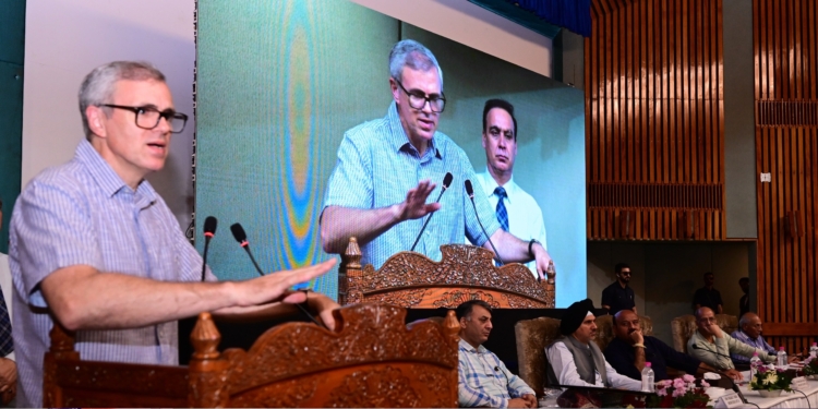CM Omar Abdullah calls for revival of Buyer-Creator relationship at SKICC Meet