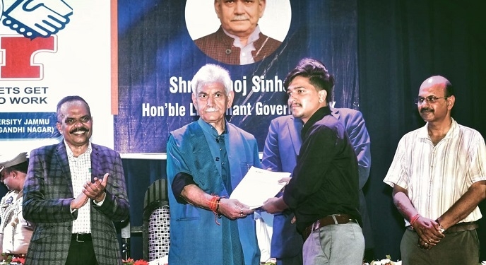Lieutenant Governor addresses Cluster University Jammu’s Mega Job Fair-2025 at Jammu