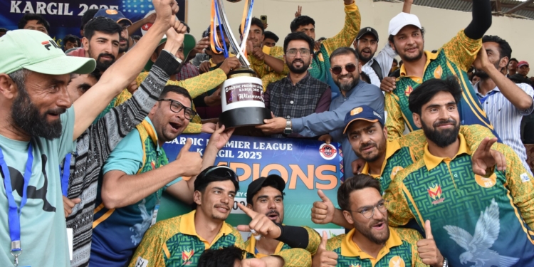 Deputy Commissioner Kargil Attends Final Match of Dardic Premier League Cricket Tournament at Biamathang