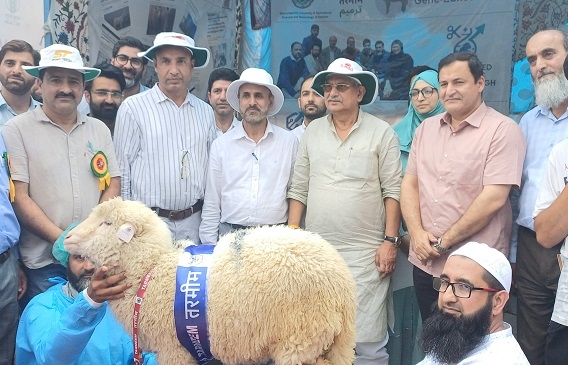 Union Minister promises optimal support for J&K’s Dairy, Fisheries development
