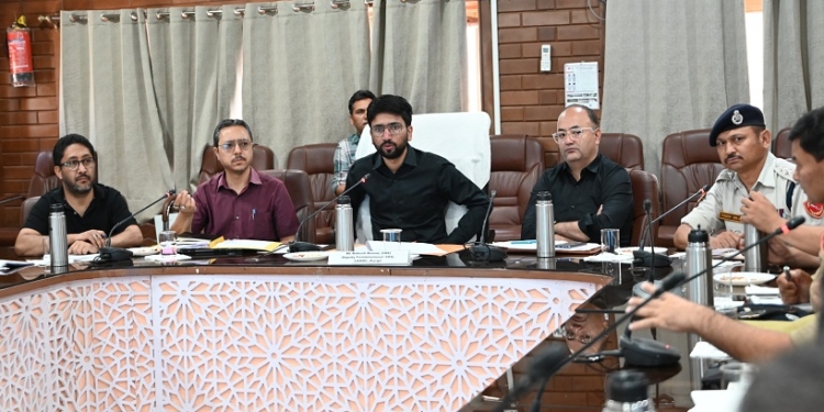 DC Kargil Chairs Meeting of Duty Magistrates to Ensure Peaceful Moharram Processions in Kargil