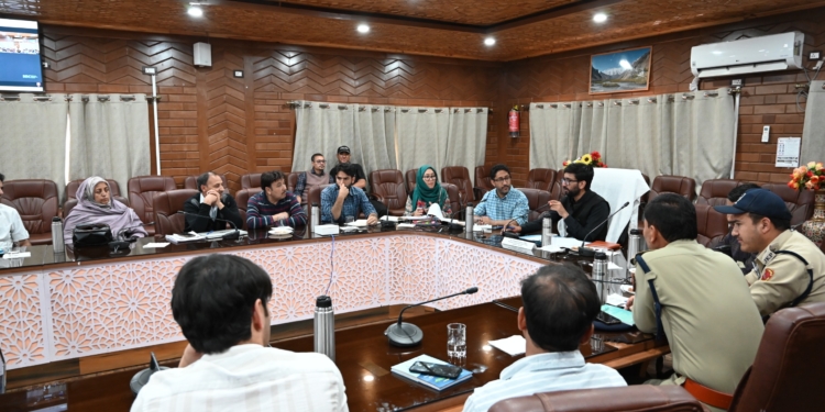 DC Kargil Chairs Meeting to Finalize Arrangements for Independence Day 2025