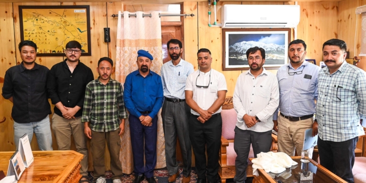 Secretary Law, UT Ladakh calls upon Hon’ble CEC Kargil, Dr Jaffer Akhoon 