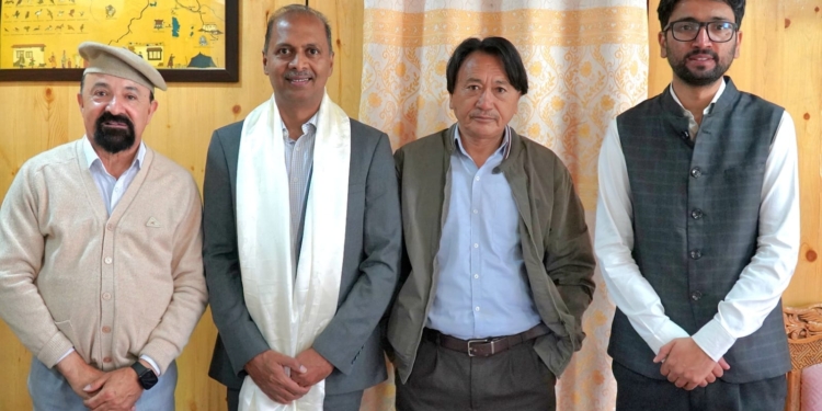CEC Kargil calls upon Secretary Sanjit Rodrigues; chairs meeting to review developmental works