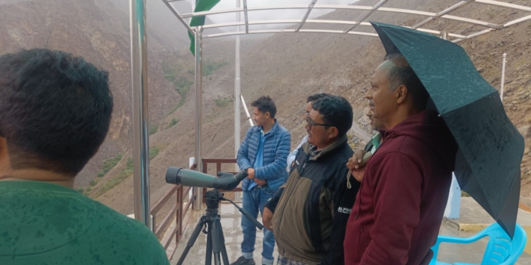 Administrative Secretary, Urban Development & Housing, Ladakh Visits Old Bazar, Dak Bungalow and District Library Kargil