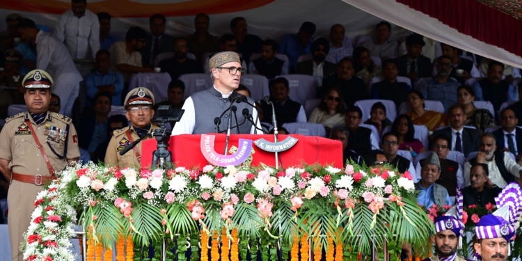 CM Omar Abdullah hoists national flag at Bakshi Stadium, addresses people on 79th Independence Day