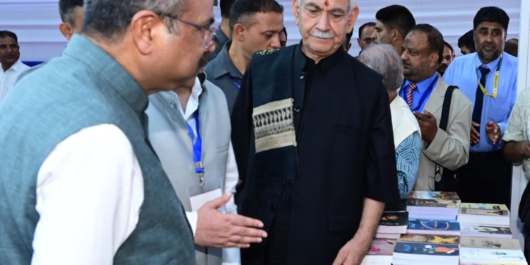 Lieutenant Governor attends ‘Chinar Book Festival’ organised by National Book Trust of India at Srinagar