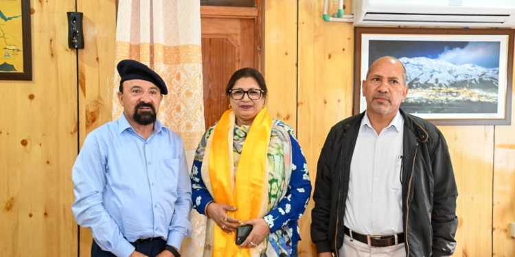 CEC Kargil Chairs Meeting with SAI on DPR for Sports Facilities