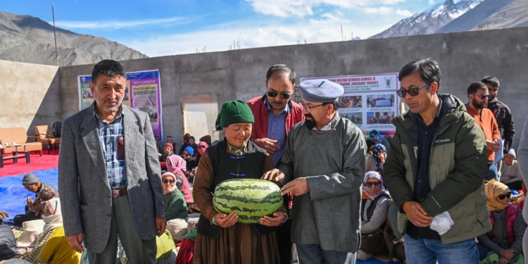 CEC Dr. Jaffer Akhoon Inaugurates Grand Kisan Mela-cum-Exhibition 2025 at Zanskar 