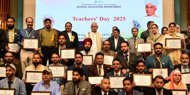 Lieutenant Governor addresses Teachers’ Day event in Srinagar