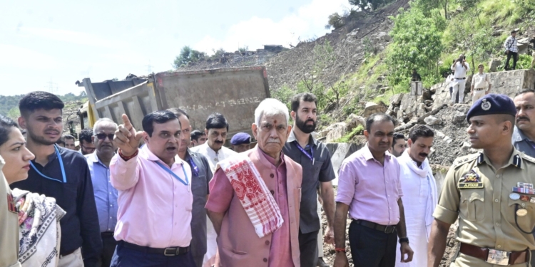 Lieutenant Governor visits Udhampur, inspects National Highway restoration works