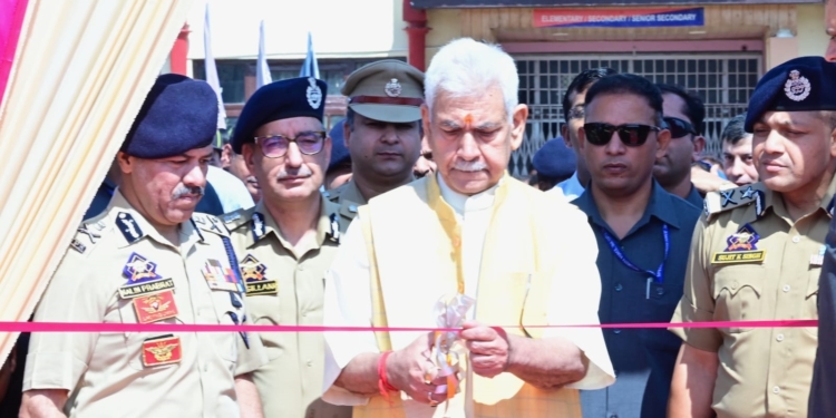Lieutenant Governor inaugurates an exhibition on ‘New Criminal Laws’ at Srinagar