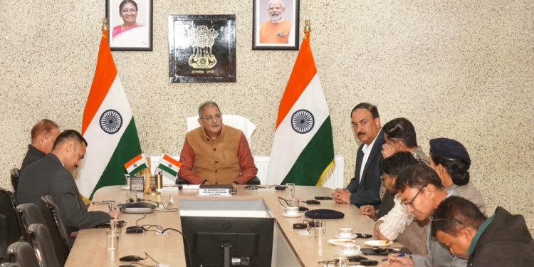 LG Kavinder asks taxi operators to install Vehicle Tracking Devices as mandated by MoRTH