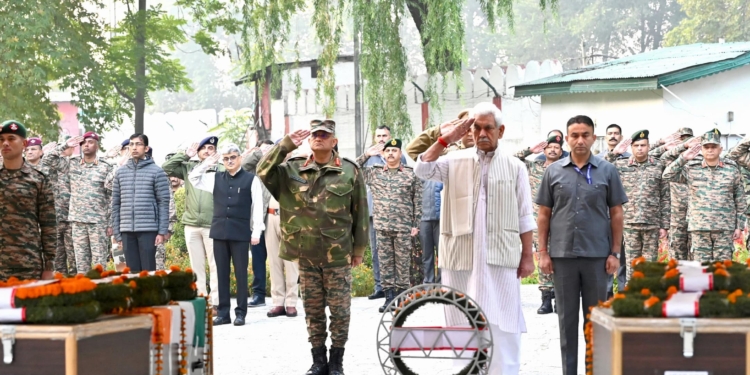LG Manoj Sinha lays wreath for army bravehearts