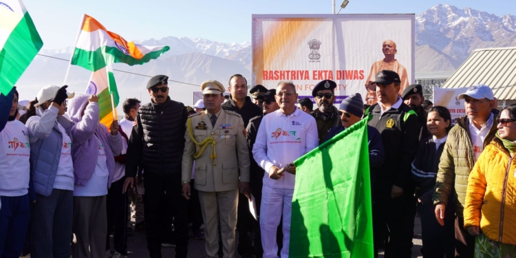 LG Kavinder flags off Unity March on Rashtriya Ekta Diwas
