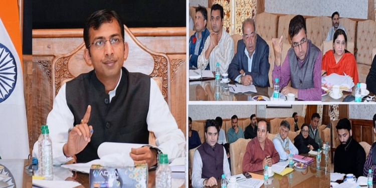 Div Com reviews status of building permissions in Eco Sensitive Zones Directs officers to take decisive call in each case without lingering those for undue period of time