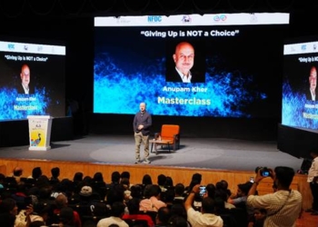 Anupam Kher Illustrates Why ‘Giving up is not an option’ in a masterclass