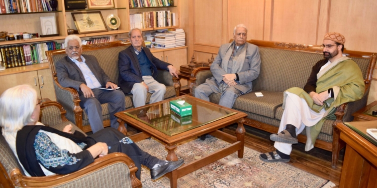 CCG Delegation Meets Mirwaiz Umar Farooq in Srinagar; Discusses Peace, Dialogue, and Public Concerns