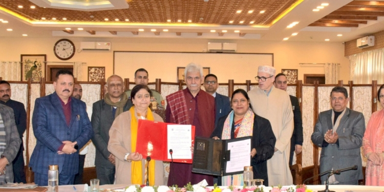 Lieutenant Governor chairs 84th University Council Meeting of Kashmir University