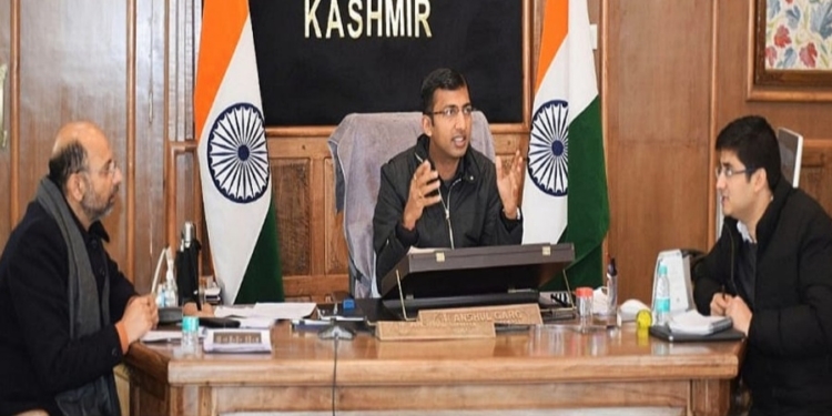 Div Com Kashmir takes review of Handicrafts & Handloom Department