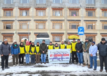 CEC Kargil Dr. Jaffer Akhoon Flags Off UT Ladakh U-17 Karate Team for 69th National School Games
