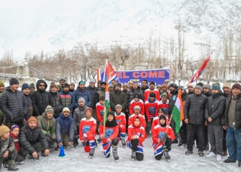 CEC Kargil Attends Ice Hockey Programme at Thuvina Village, Assures Support to Young Players