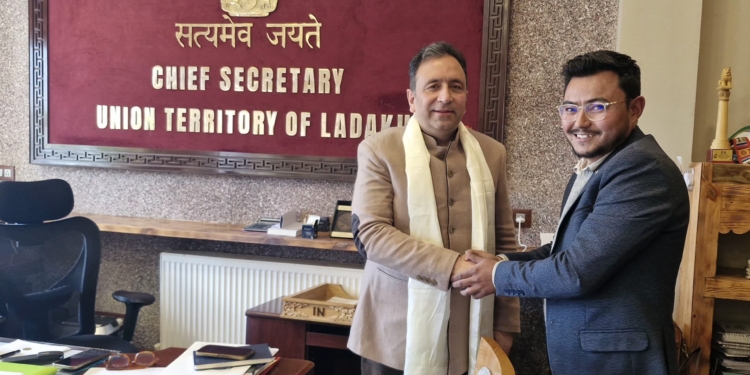 Representative of WWF India calls on Chief Secretary, UT Ladakh