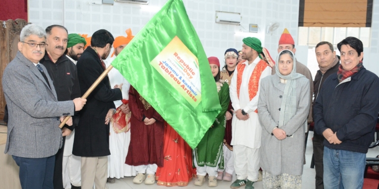 Chief Secretary flags off J&K Tableau contingent for Republic Day 2026