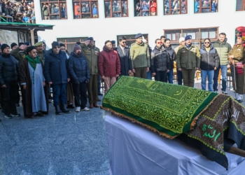 Chief Secretary, Ashish Kundra Attends Funeral of Qamar Ali Akhoon at Sankoo, Pays Tribute to Bereaved Family