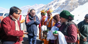 Chief Secretary Ashish Kundra Visits Zanskar Sub-Division, Reviews Developmental Issues and Interacts with Delegations
