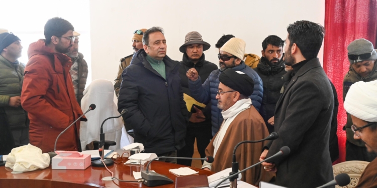 Chief Secretary, Ashish Kundra Visits Kargil; Emphasizes Development, Education, Grassroots Governance, and Sustainable Tourism