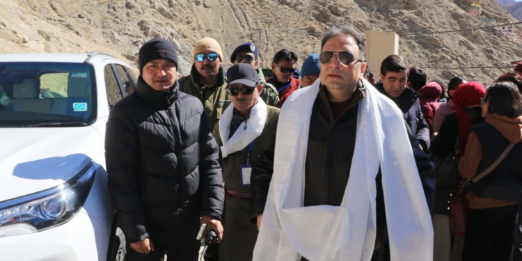 Chief Secretary Ashish Kundra attends Leh Dosmochey Festival, Witnesses Traditional Mask Dance at Leh Palace